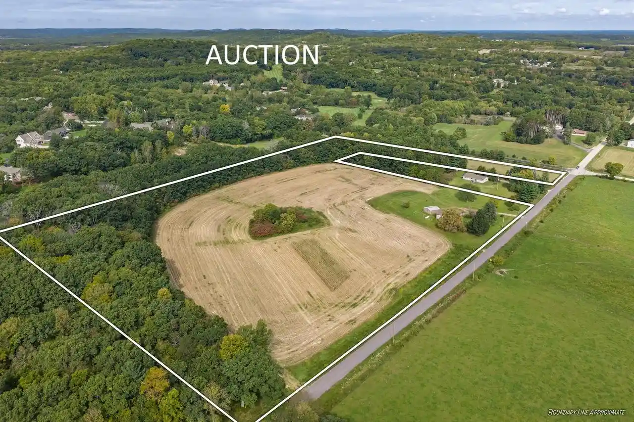 Photo 1 of Single family home for sale at S1257a Lyndon Rd, Wisconsin Dells, WI 53965 | MLS# 2033618 | Listing updated on 2026-10-09