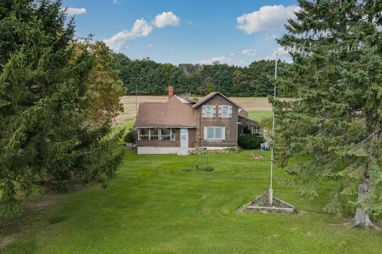 Photo 4 of Single family home for sale at S1257a Lyndon Rd, Wisconsin Dells, WI 53965 | MLS# 2033618 | Listing updated on 2026-10-09