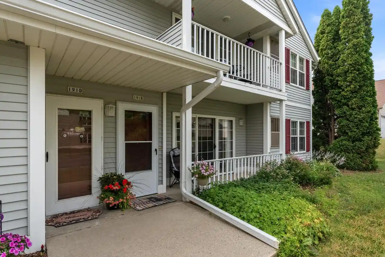 Photo 1 of Condo for sale at 191 Bur Oak Ln #B, Grafton, WI 53024 | MLS# 1982523 | Listing updated on 2026-09-29
