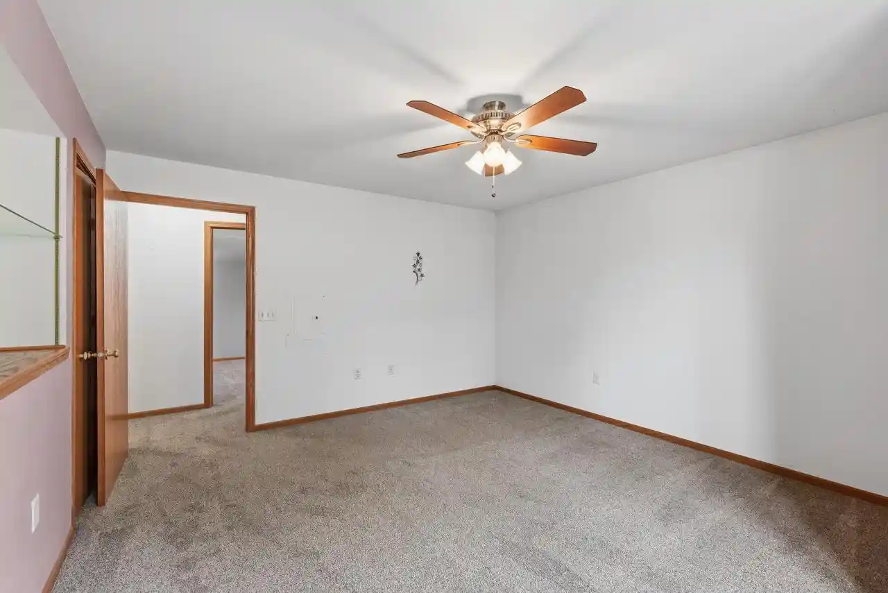 Listing Photo 29 - Condo for sale in 191 Bur Oak Ln located at 191 Bur Oak Ln, Grafton, WI 53024 - Unit 191 Bur Oak Ln
