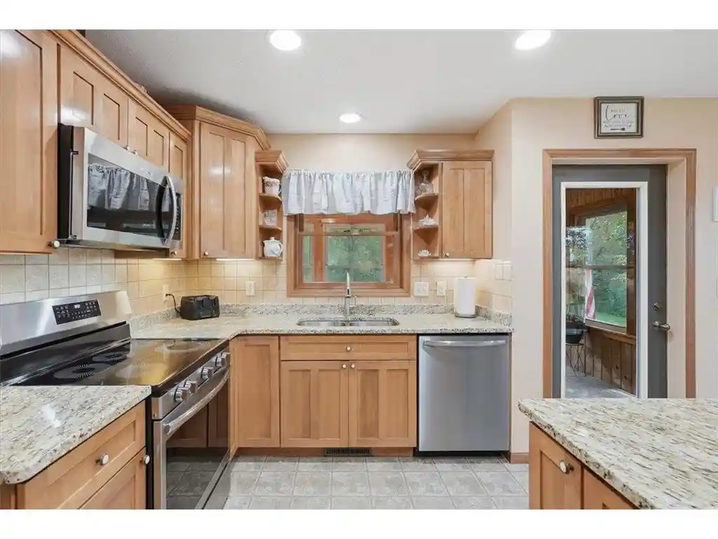 Photo 3 of Single family home for sale at 1234 County Rd J, River Falls, WI 54022 | MLS# 7144504 | Listing updated on 2026-10-11