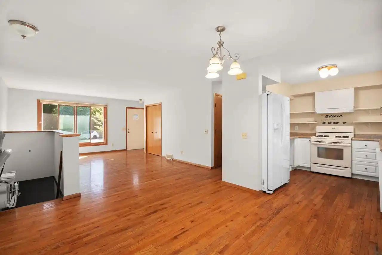 Photo 1 of Single family home for sale at 1722 S Thompson Dr, Madison, WI 53716 | MLS# 2033620 | Listing updated on 2026-10-07