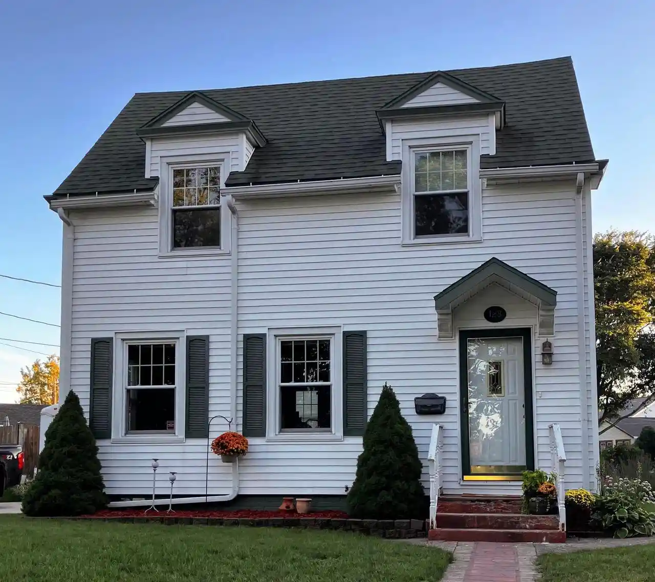 Photo 1 of Single family home for sale at 128 Riverview Dr, Manitowoc, WI 54220 | MLS# 50333398 | Listing updated on 2026-10-05