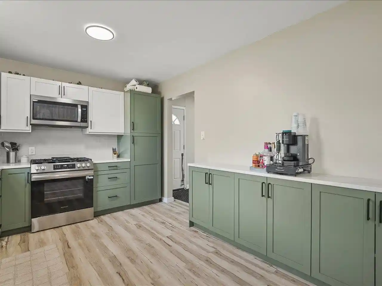 Photo 4 of Single family home for sale at 1204 E Wisconsin St, Delavan, WI 53115 | MLS# 2033623 | Listing updated on 2026-09-29