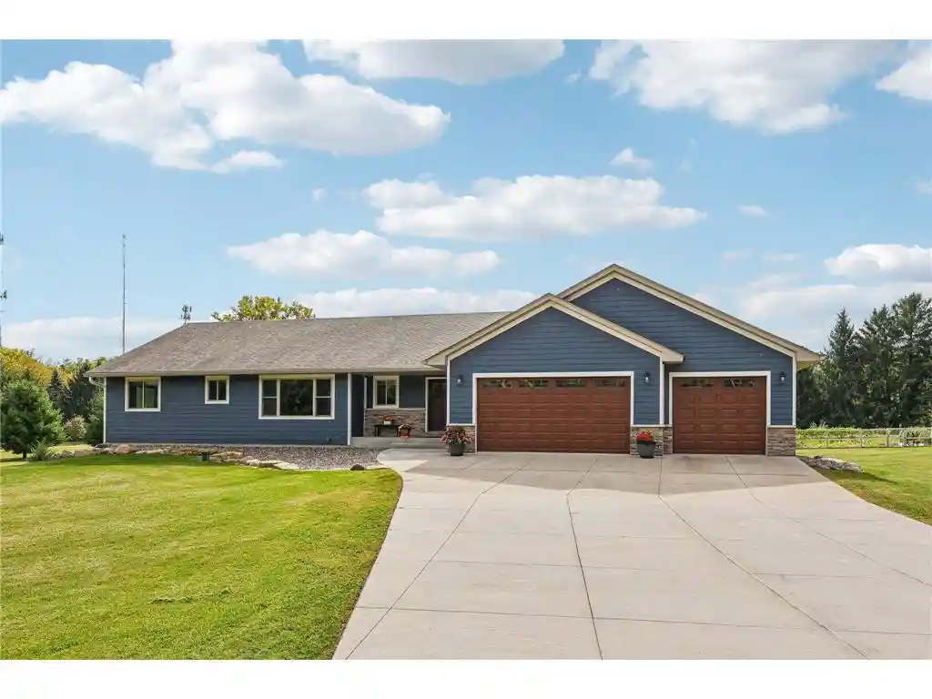 Photo 1 of Single family home for sale at 23 Hilltop Rd, Houlton, WI 54082 | MLS# 7150108 | Listing updated on 2026-10-06