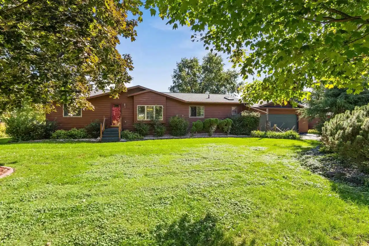 Photo 1 of Single family home for sale at N3140 Fiann St, Markesan, WI 53946 | MLS# 50333393 | Listing updated on 2026-09-30