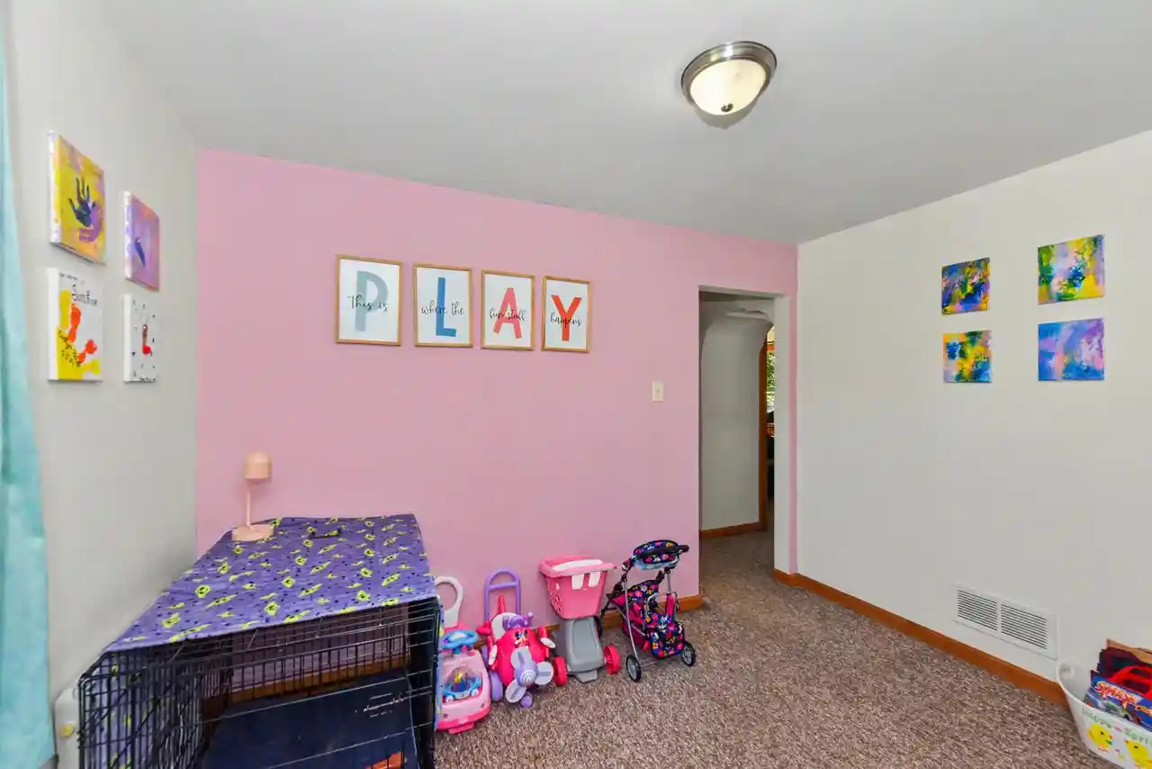 Photo 3 of Single family home for sale at 28248 N Lake Dr, Waterford, WI 53185 | MLS# 1982532 | Listing updated on 2026-10-07