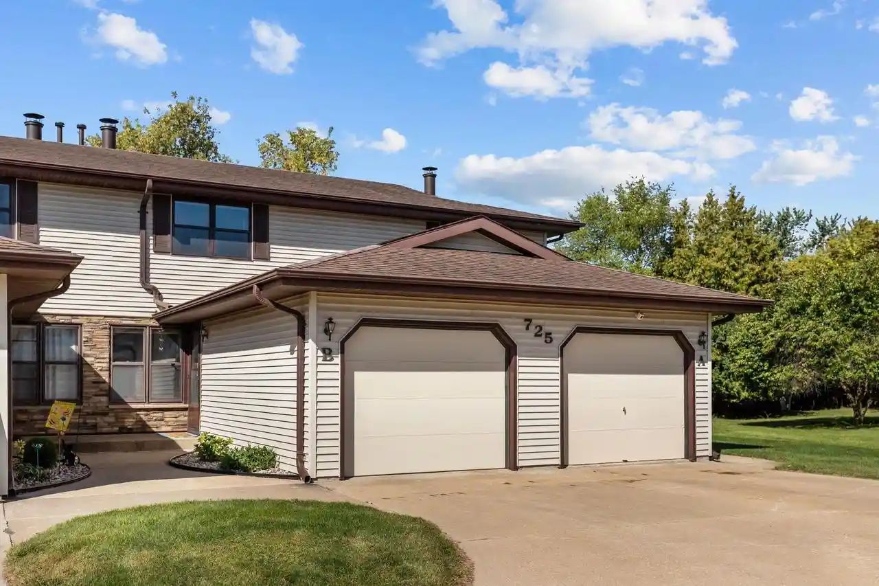 Condo for sale at 725 S Westhaven Pl #B, Appleton, WI 54914 | MLS# 50333411