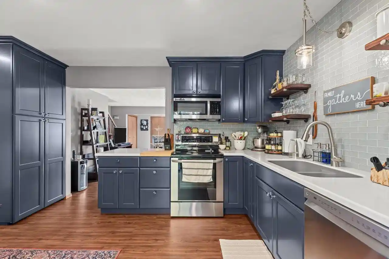 Photo 4 of Condo for sale at 725 S Westhaven Pl #B, Appleton, WI 54914 | MLS# 50333411 | Listing updated on 2026-10-03