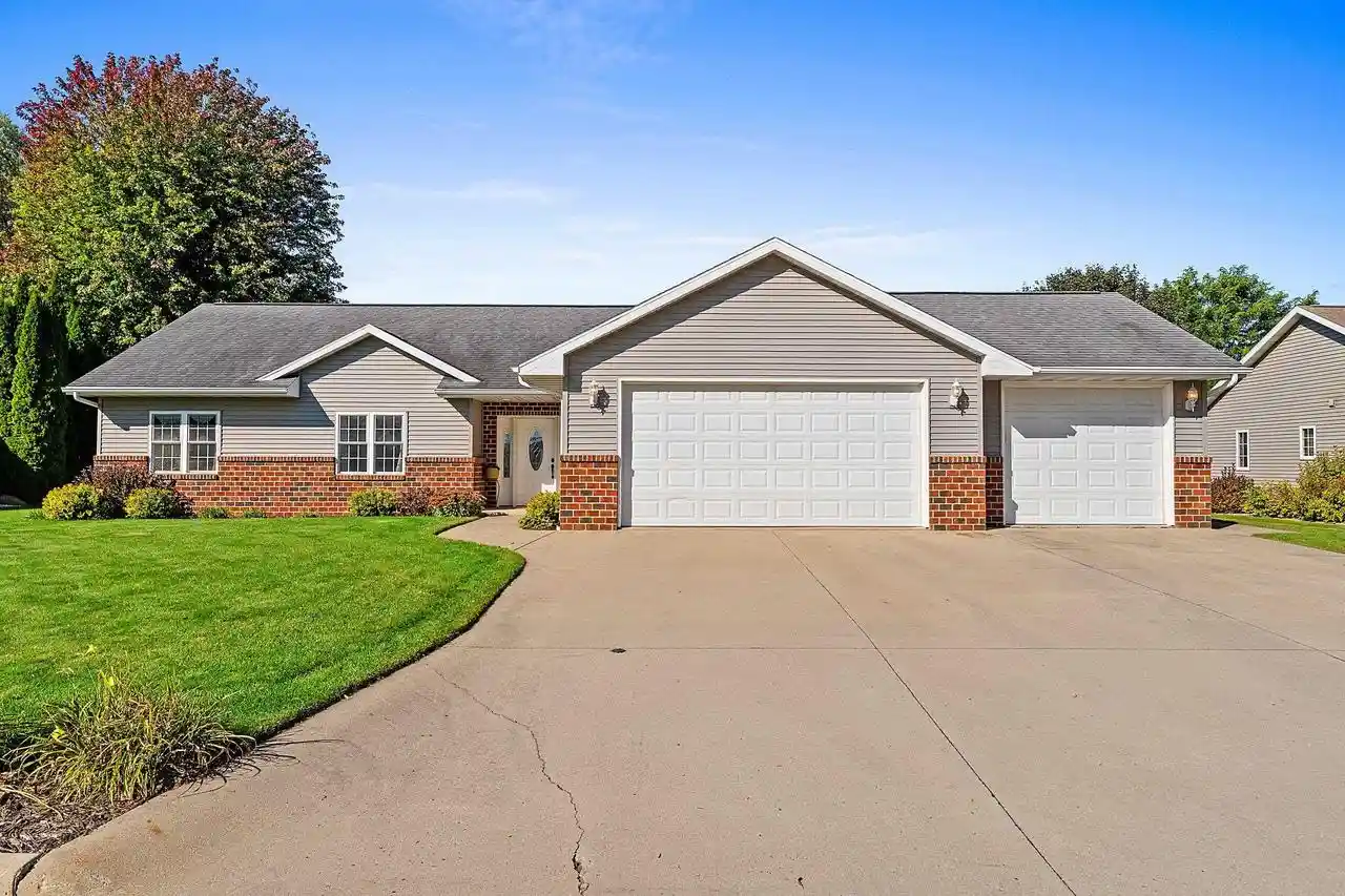 Photo 1 of Single family home for sale at 231 Winchester Dr, Seymour, WI 54165 | MLS# 50333412 | Listing updated on 2026-10-06