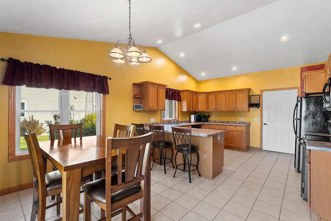 Photo 4 of Single family home for sale at 231 Winchester Dr, Seymour, WI 54165 | MLS# 50333412 | Listing updated on 2026-10-06