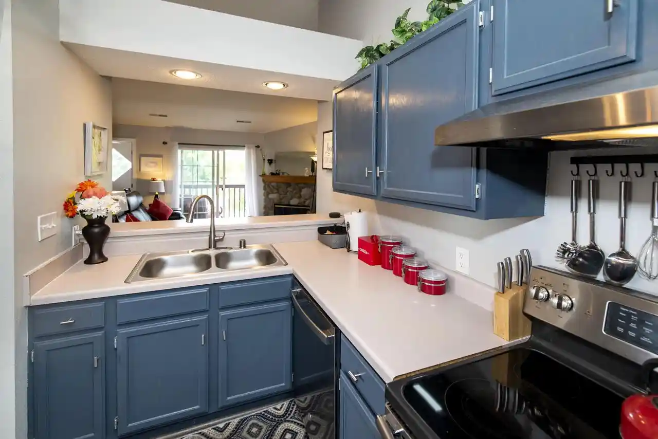 Photo 3 of Sale Pending at 170 W Aspen Ct #4, Oak Creek, WI 53154 | MLS# 1982536 | Listing updated on 2026-10-05