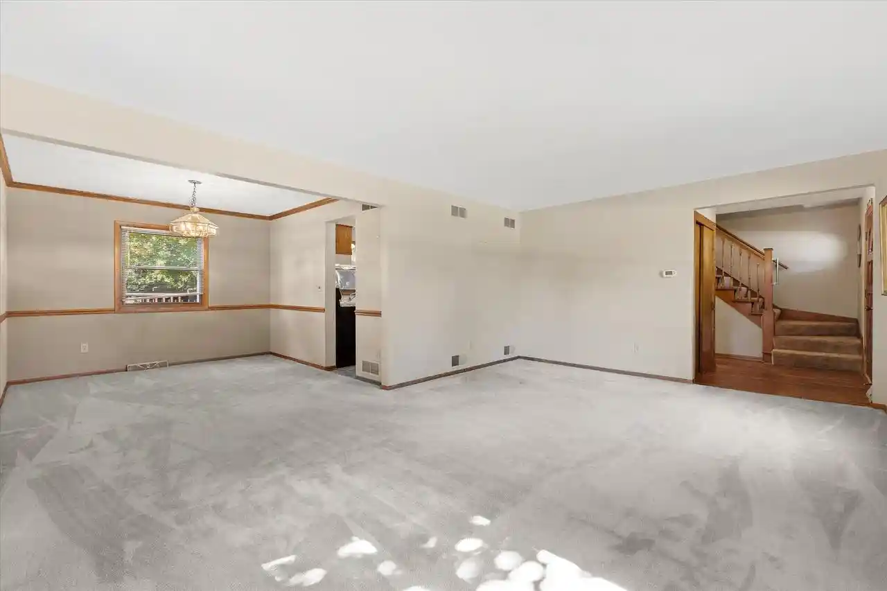 Photo 3 of Single family home for sale at 5630 Rachel Glen, Caledonia, WI 53402 | MLS# 1982541 | Listing updated on 2026-09-29