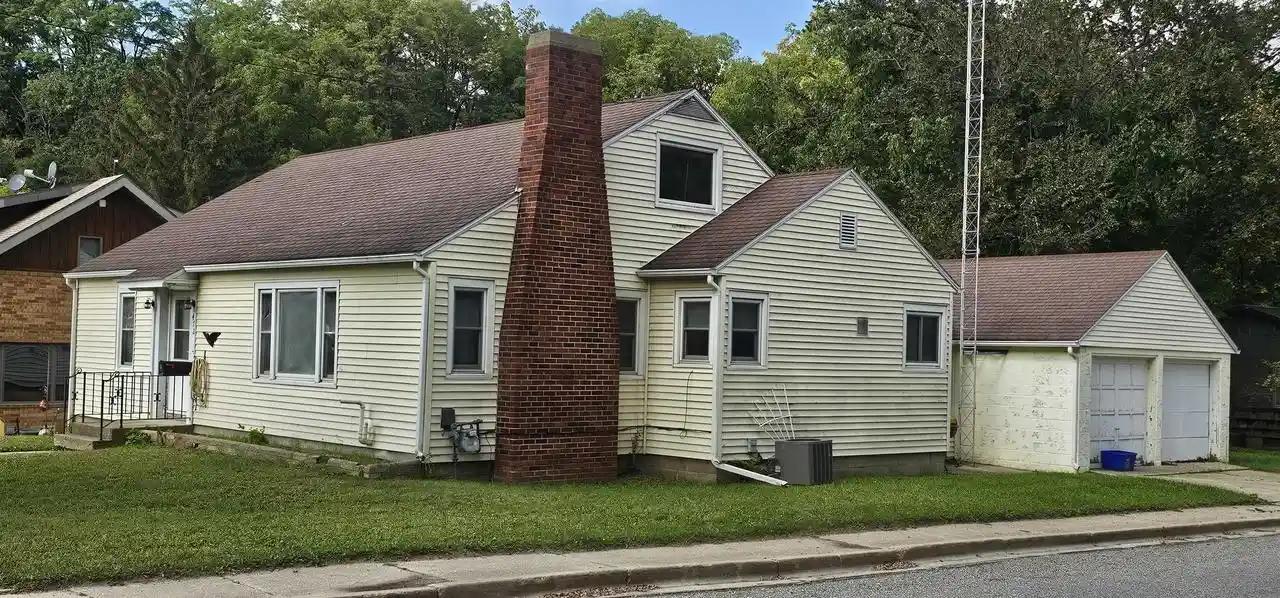 Photo 4 of Sale Pending at 472 E 4th Street, Richland Center, WI 53581 | MLS# 2033631 | Listing updated on 2026-10-06
