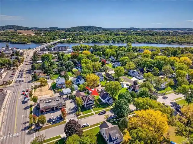 Photo 1 of Single family home for sale at 914 Monroe St, Sauk City, WI 53583 | MLS# 2033634 | Listing updated on 2026-10-07