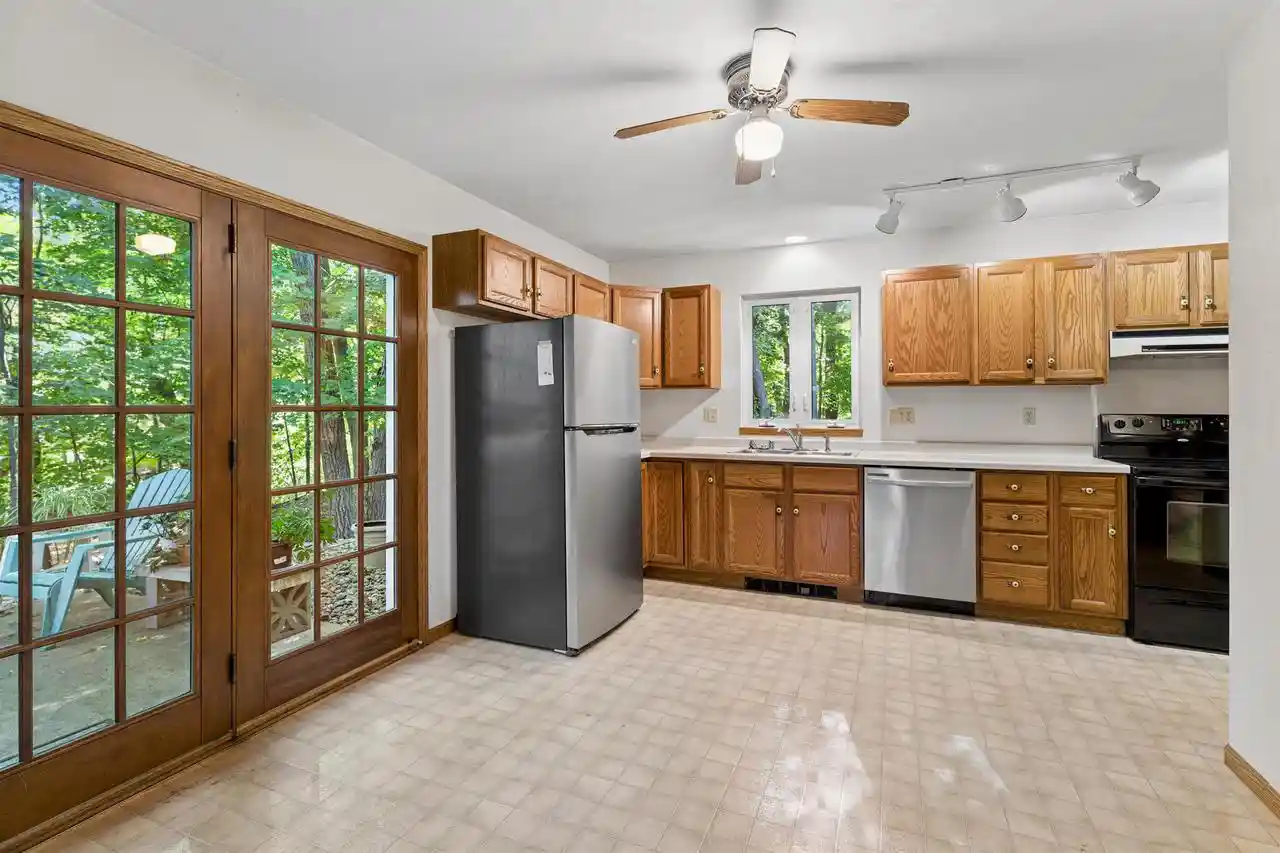 Photo 3 of Condo for sale at 1031 S West Ct #A, Appleton, WI 54915 | MLS# 50333406 | Listing updated on 2026-10-08