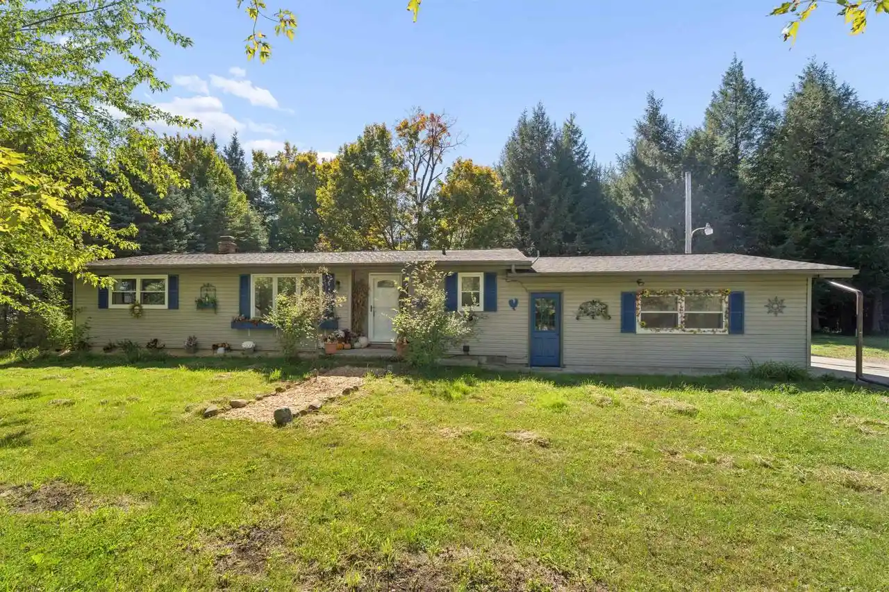 Photo 1 of Single family home for sale at N4737 Us Hwy 45, Tigerton, WI 54486 | MLS# 50333420 | Listing updated on 2026-09-30