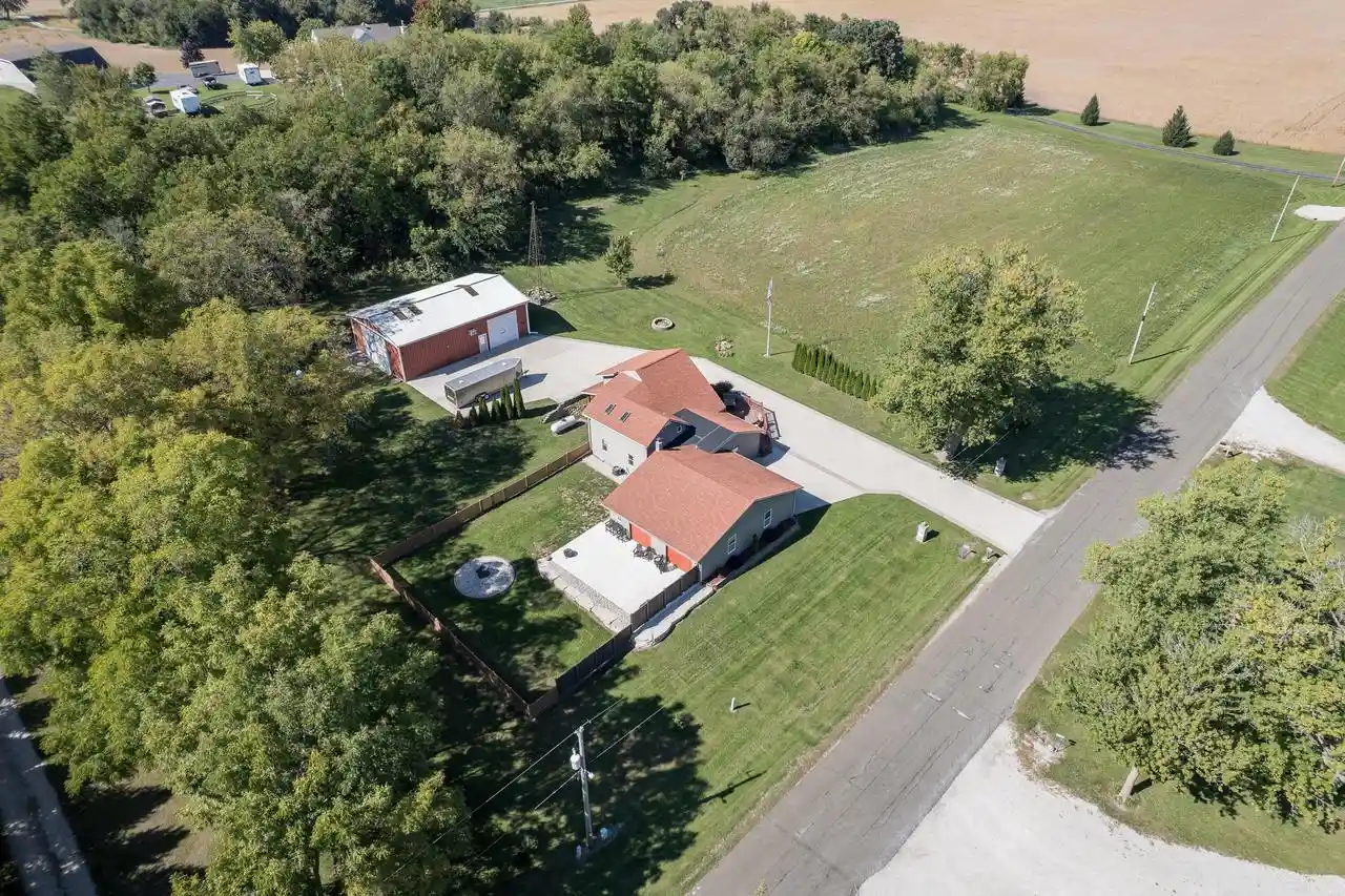Photo 1 of Single family home for sale at N8965 Willow Rd, Watertown, WI 53094 | MLS# 1982557 | Listing updated on 2026-09-29