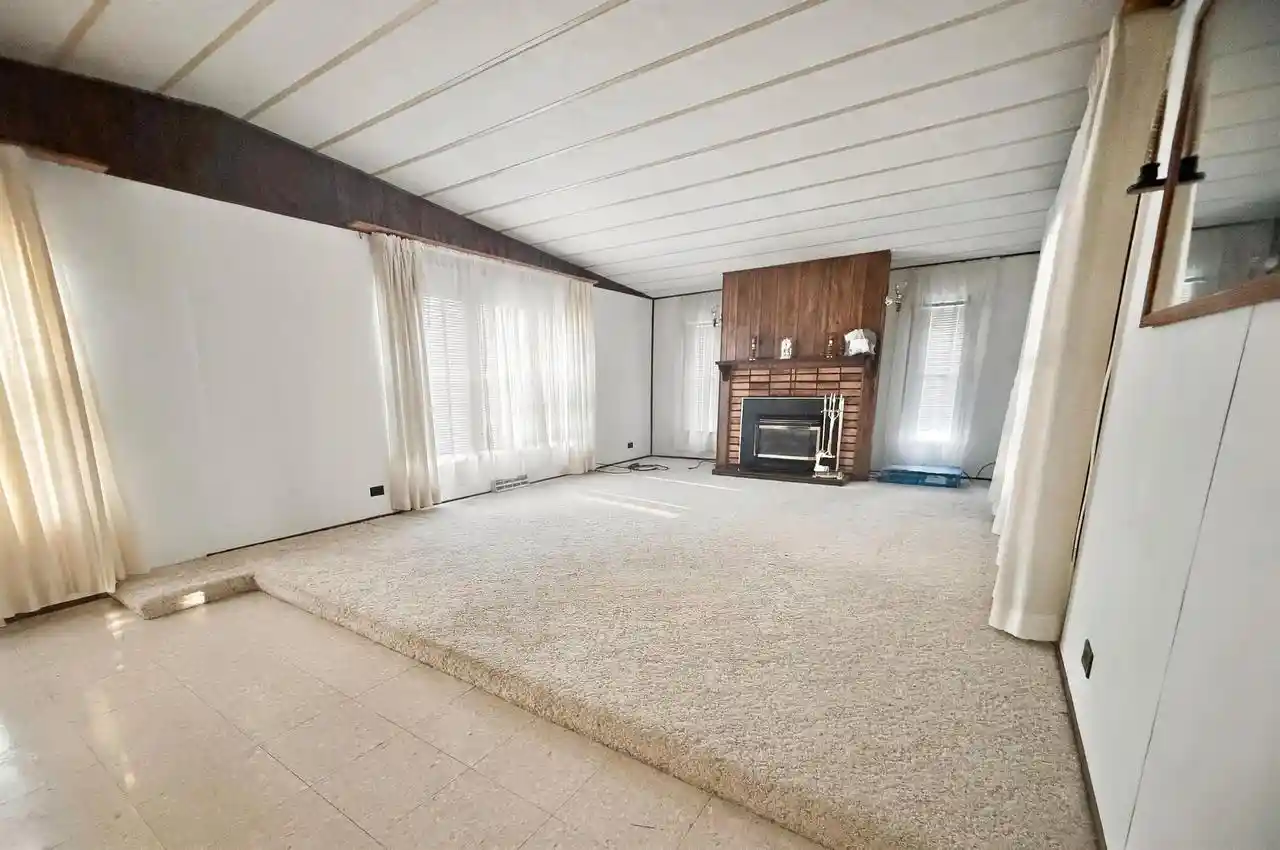 Photo 3 of Single family home for sale at W5070 Woodland Rd, Shawano, WI 54166 | MLS# 50333404 | Listing updated on 2026-10-07