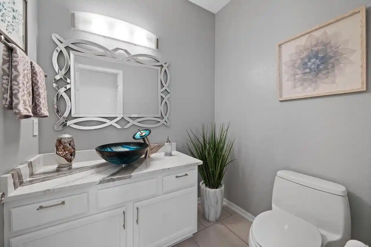 Listing Photo 5 - Condo for sale in building located at 10007 66th Ave, Pleasant Prairie, WI 53158