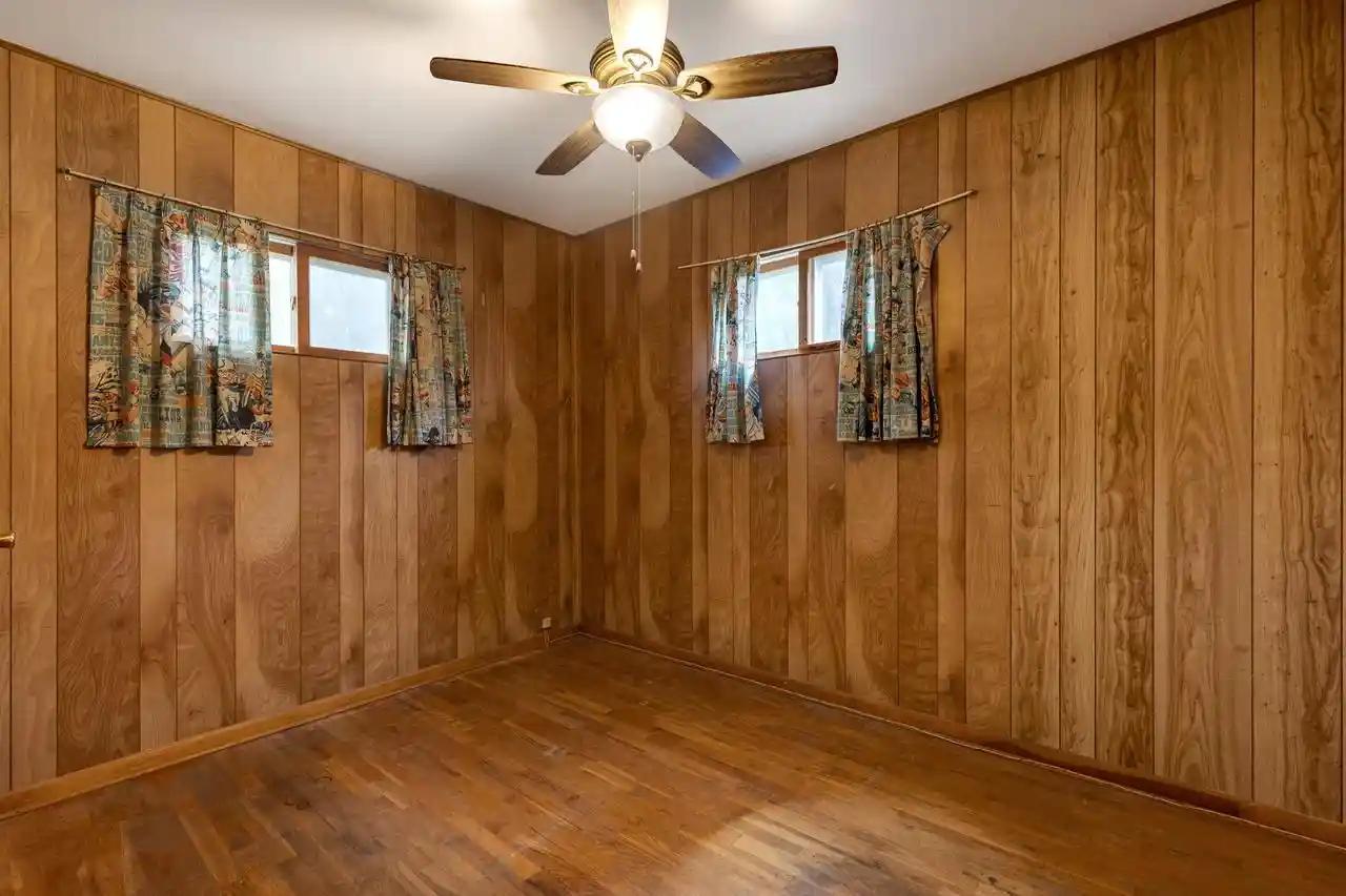 Photo 3 of Sale Pending at 521 2nd Street S St, La Crescent, MN 55947 | MLS# 1982569 | Listing updated on 2026-10-06