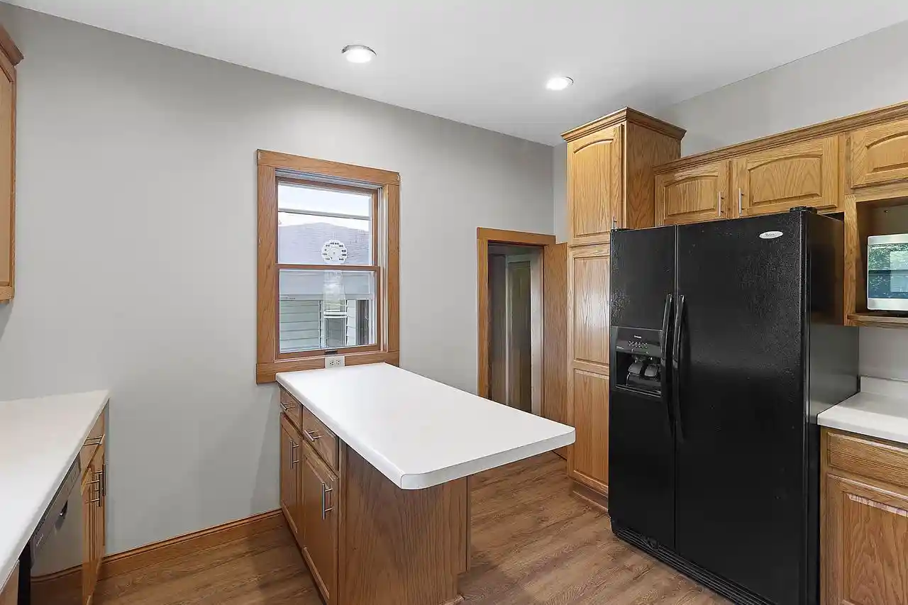 Photo 3 of Single family home for sale at 2500 E Newberry St, Appleton, WI 54915 | MLS# 50333431 | Listing updated on 2026-10-04