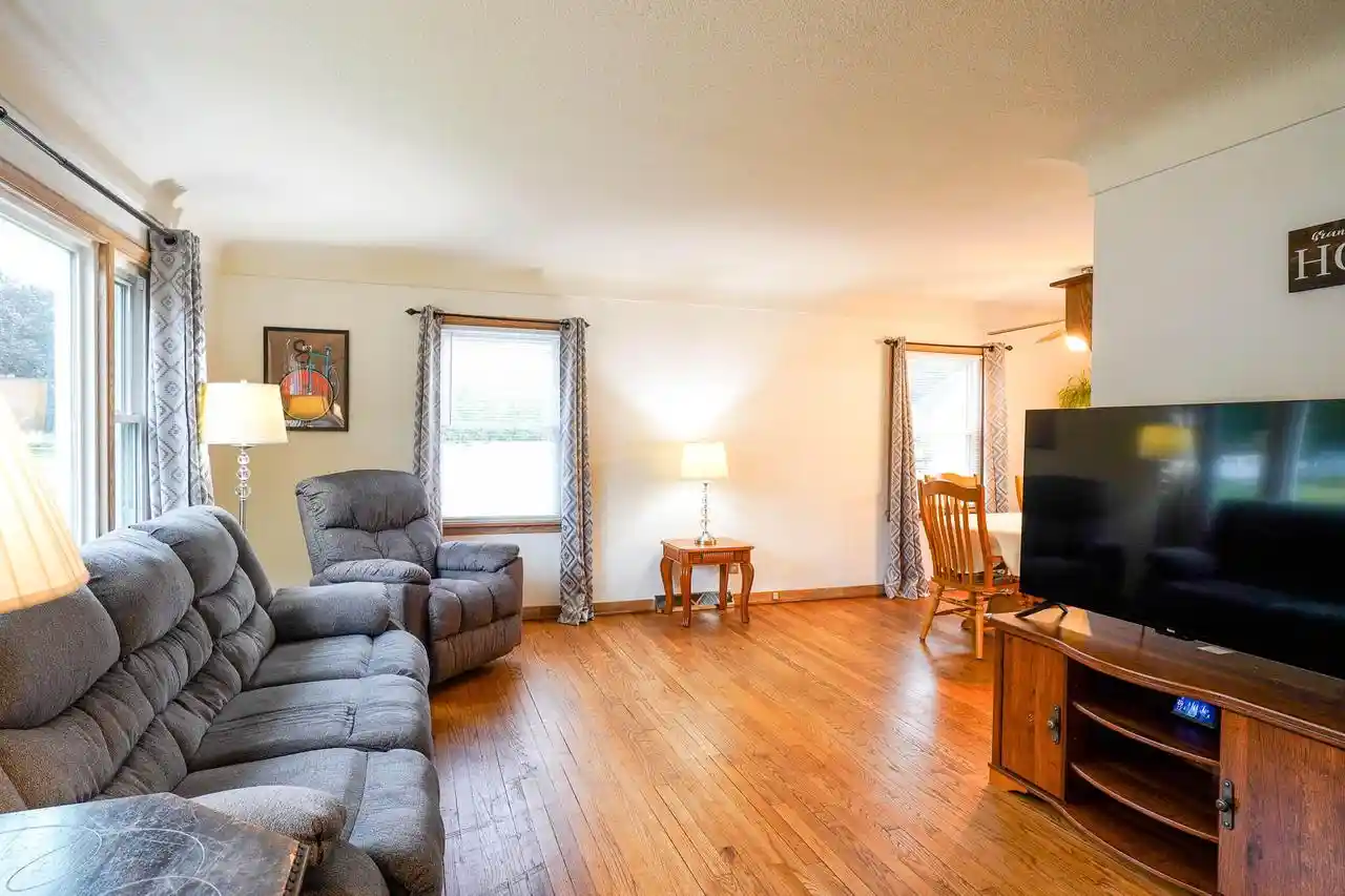 Photo 2 of Sale Pending at 2176 Weston St, La Crosse, WI 54601 | MLS# 1982574 | Listing updated on 2026-10-07