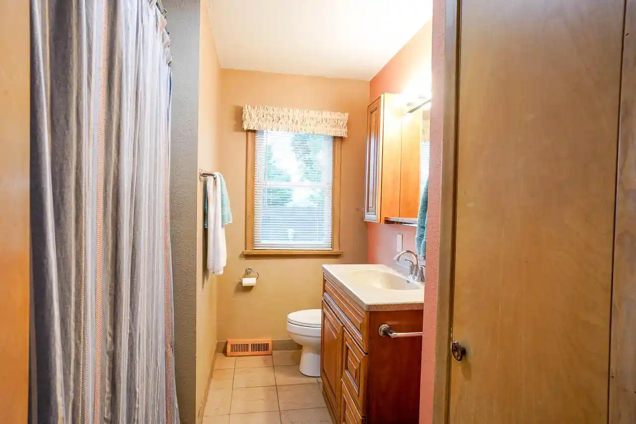 Photo 4 of Sale Pending at 2176 Weston St, La Crosse, WI 54601 | MLS# 1982574 | Listing updated on 2026-10-07