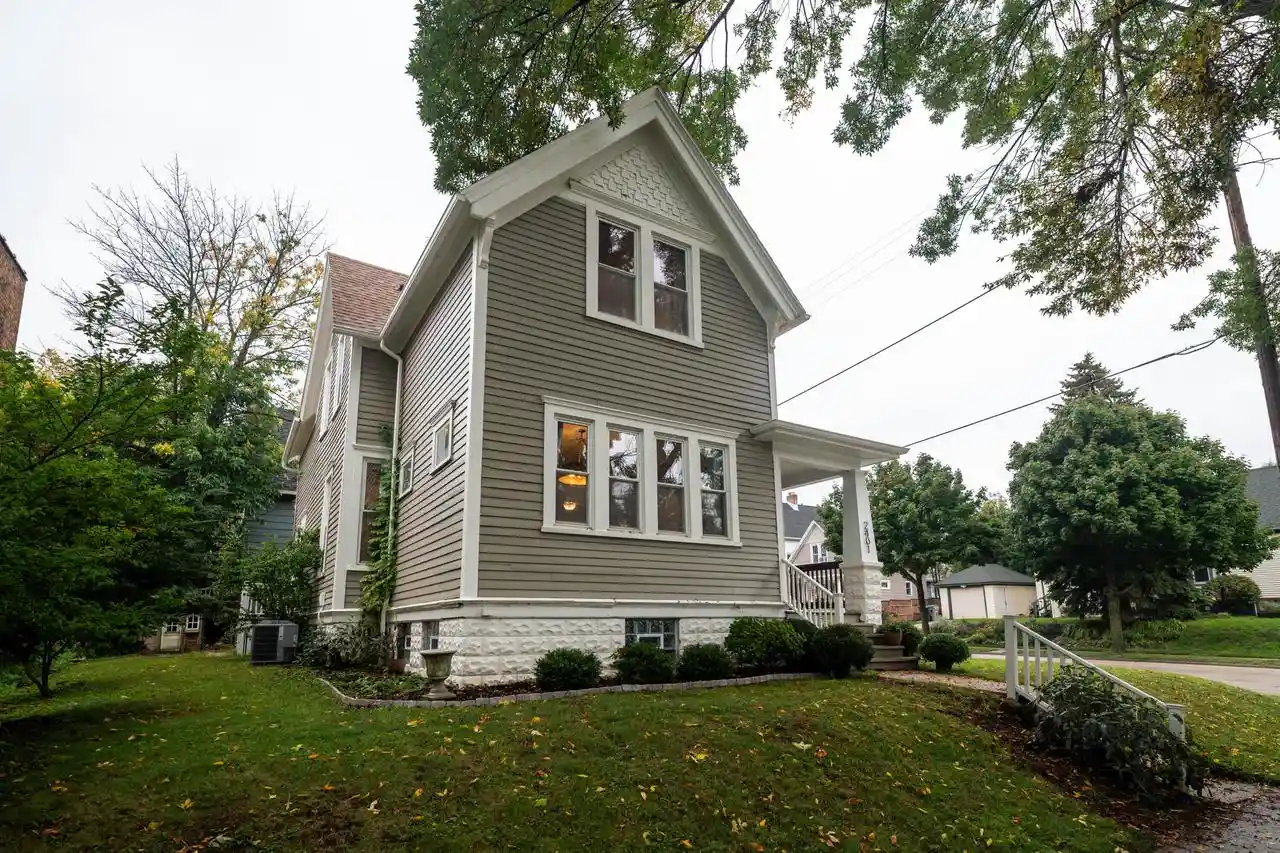 Photo 1 of Single family home for sale at 2401 S Williams St, Milwaukee, WI 53207 | MLS# 1982579 | Listing updated on 2026-10-02