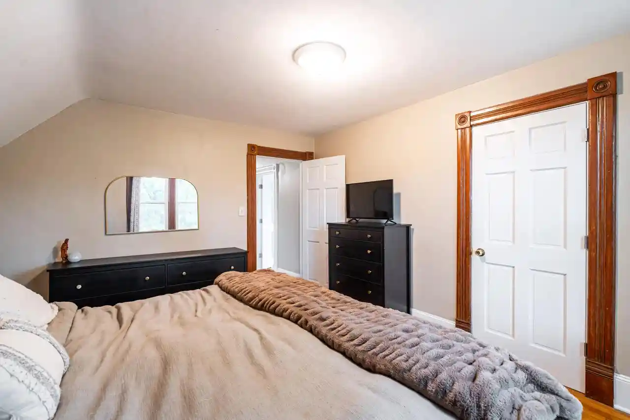 Photo 3 of Single family home for sale at 2401 S Williams St, Milwaukee, WI 53207 | MLS# 1982579 | Listing updated on 2026-10-02