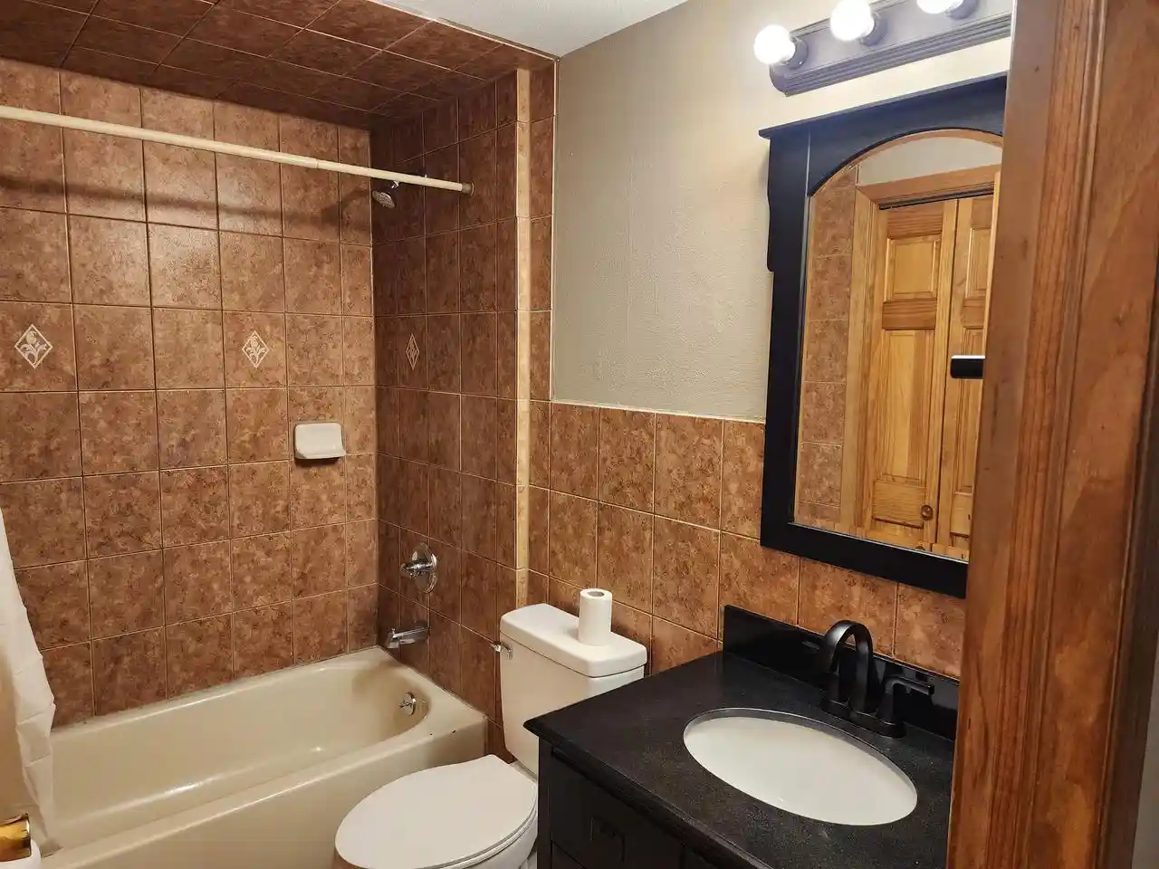 Photo 2 of Single family home for sale at N2555 Woodland Cir, Waupaca, WI 54981 | MLS# 50333436 | Listing updated on 2026-09-29