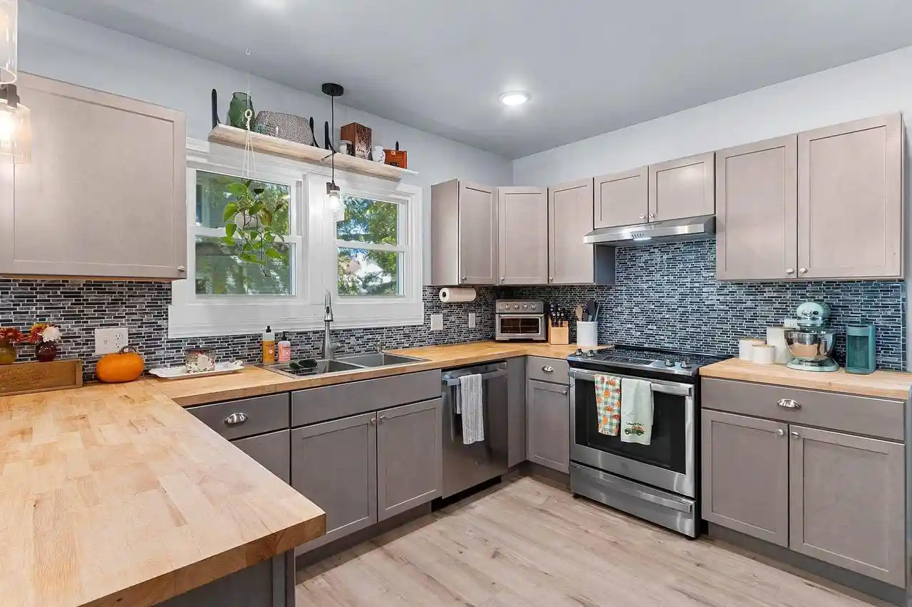 Photo 4 of Single family home for sale at 132 S Birch Ave, Gillett, WI 54124 | MLS# 50333441 | Listing updated on 2026-10-08