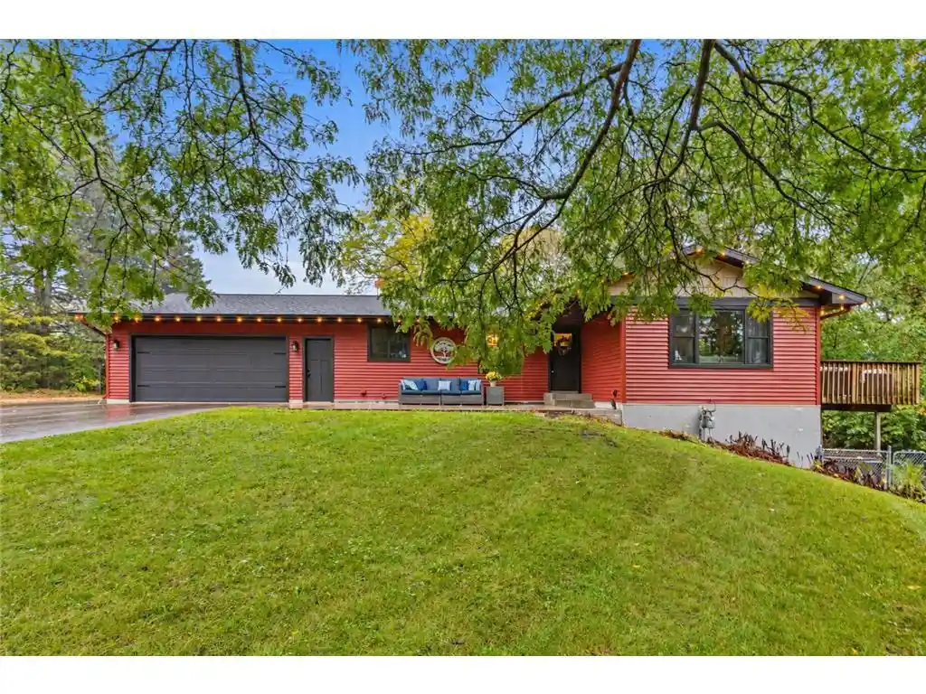 Photo 1 of Single family home for sale at 653 Deerwood Dr, Hudson, WI 54016 | MLS# 7150211 | Listing updated on 2026-10-06