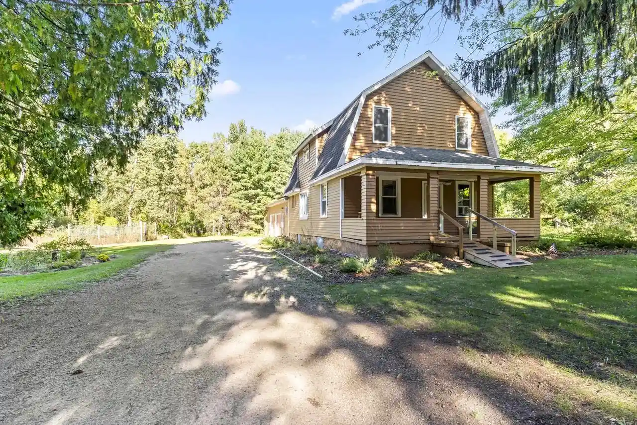 Photo 1 of Single family home for sale at 3472 Northwood Rd, Suamico, WI 54313 | MLS# 50333443 | Listing updated on 2026-10-06