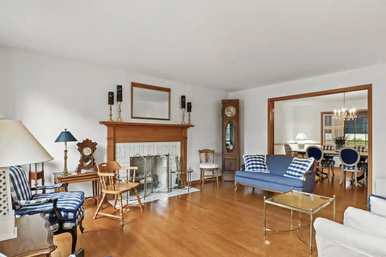 Photo 3 of Single family home for sale at 418 Bryce Cyn Cir, Madison, WI 53705 | MLS# 2033647 | Listing updated on 2026-10-09