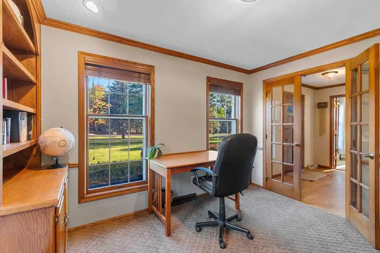 Photo 2 of Single family home for sale at 21 Crestview Dr, Hortonville, WI 54944 | MLS# 50333435 | Listing updated on 2026-10-19
