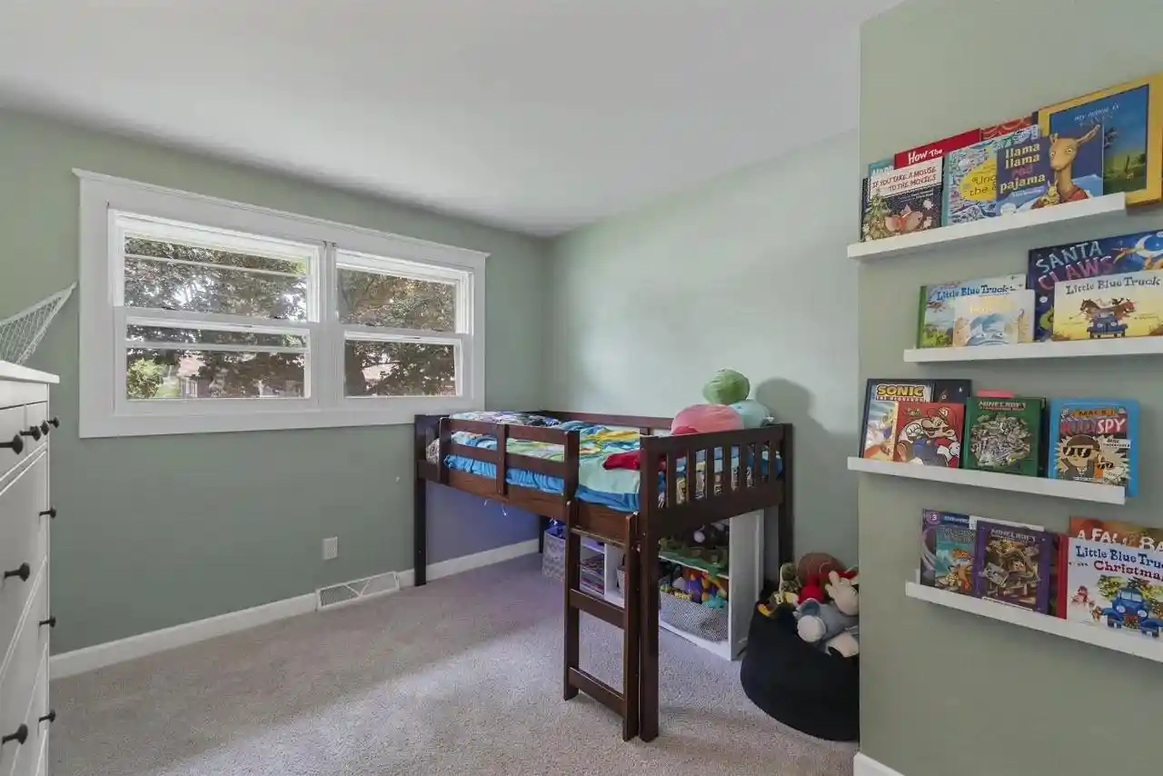 Photo 2 of Single family home for sale at 810 Suffolk Dr, Janesville, WI 53546 | MLS# 2033653 | Listing updated on 2026-10-09