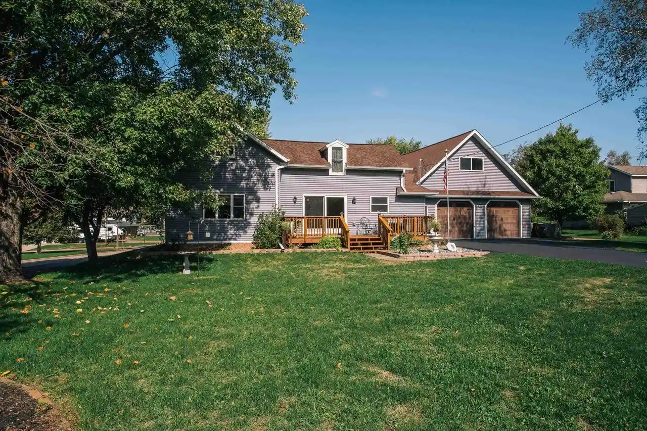 Photo 1 of Single family home for sale at 209 W 17th Street, Neillsville, WI 54456 | MLS# 22604828 | Listing updated on 2026-09-29