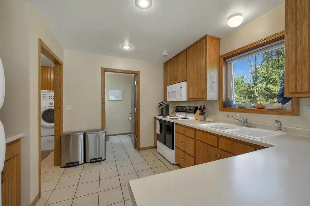 Photo 2 of Sale Pending at 350 Tony Ln, Green Bay, WI 54303 | MLS# 50333447 | Listing updated on 2026-10-06