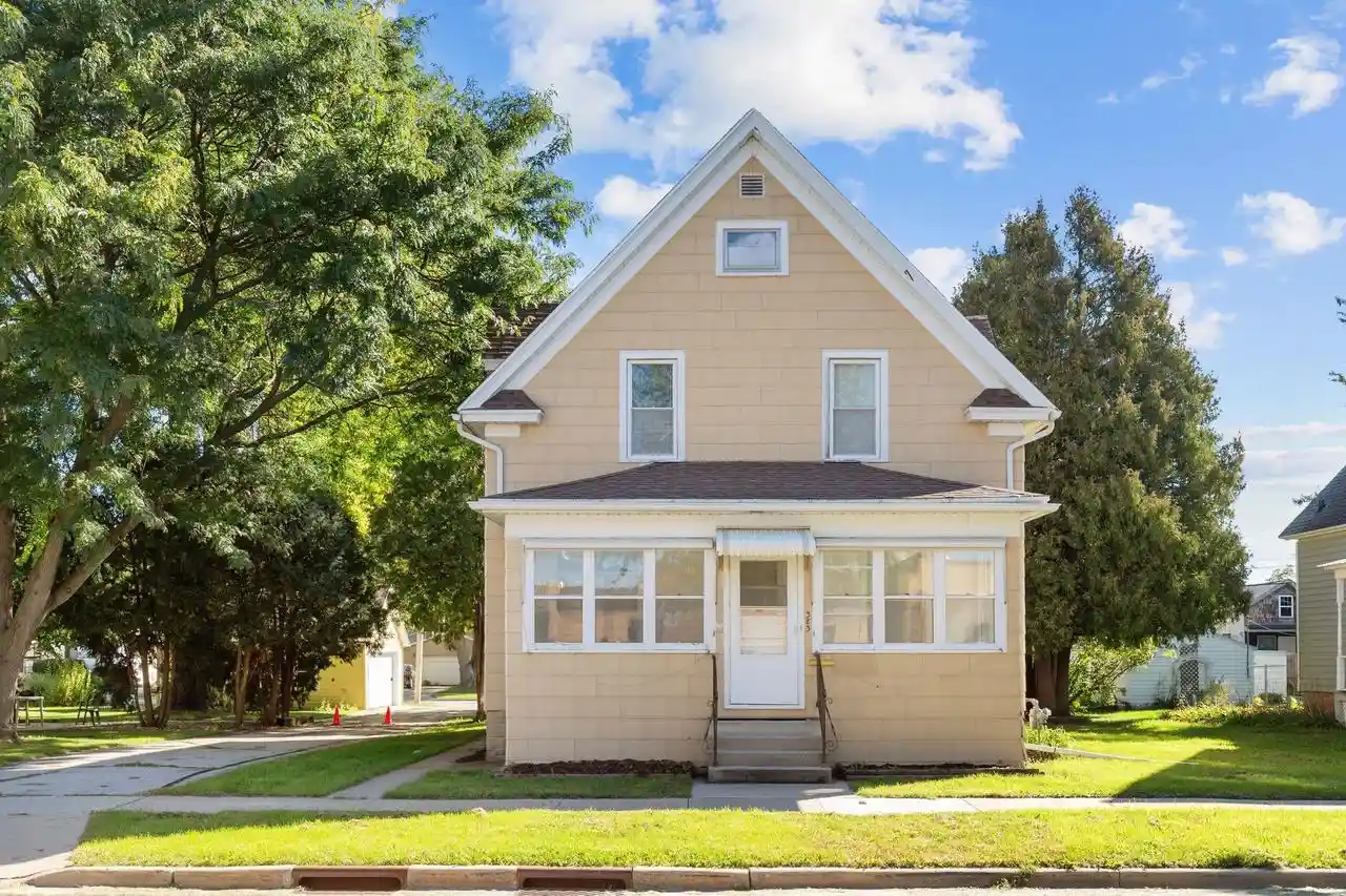 Photo 1 of Single family home for sale at 383 Walker St, Fond Du Lac, WI 54935 | MLS# 50333458 | Listing updated on 2026-10-08