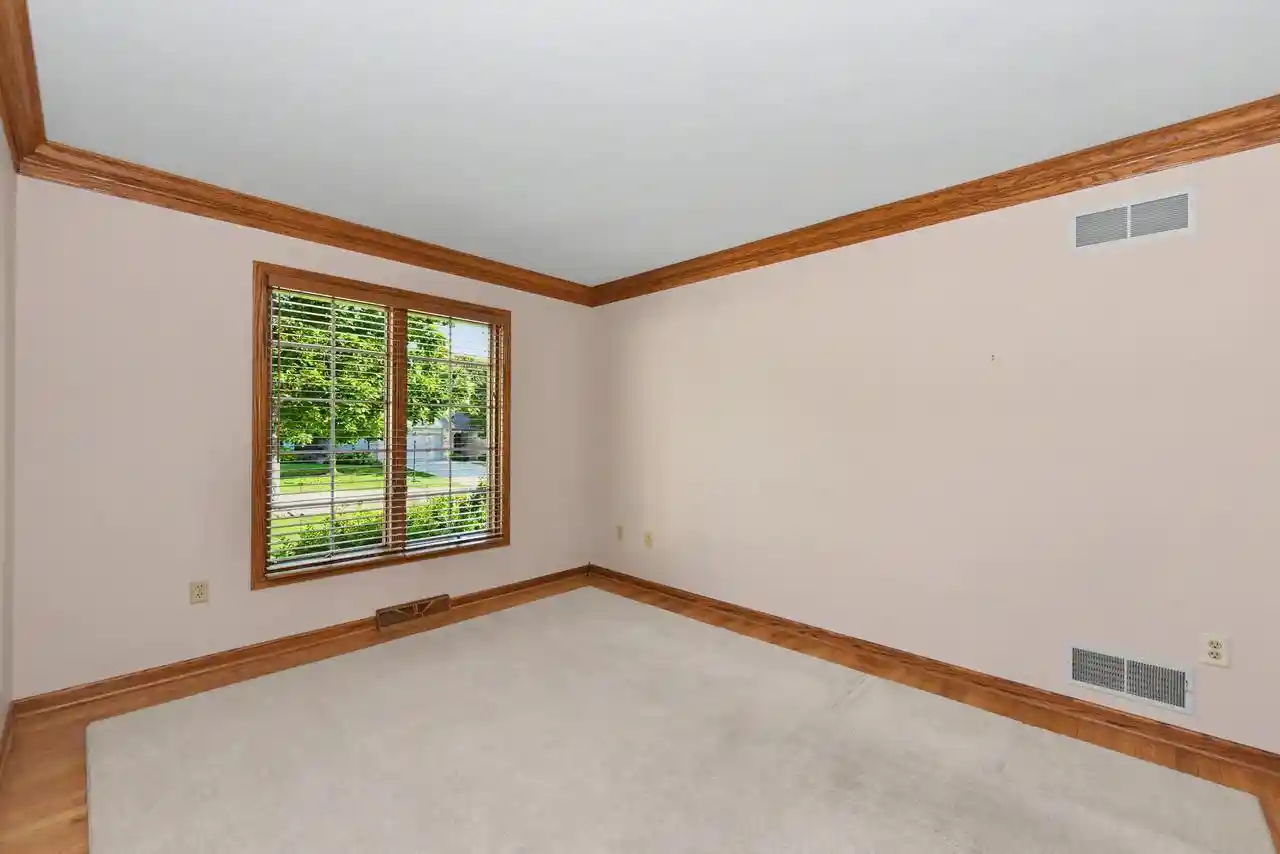 Photo 4 of Condo for sale at 19185 Stonehedge Dr #B, Brookfield, WI 53045 | MLS# 1982599 | Listing updated on 2026-10-08