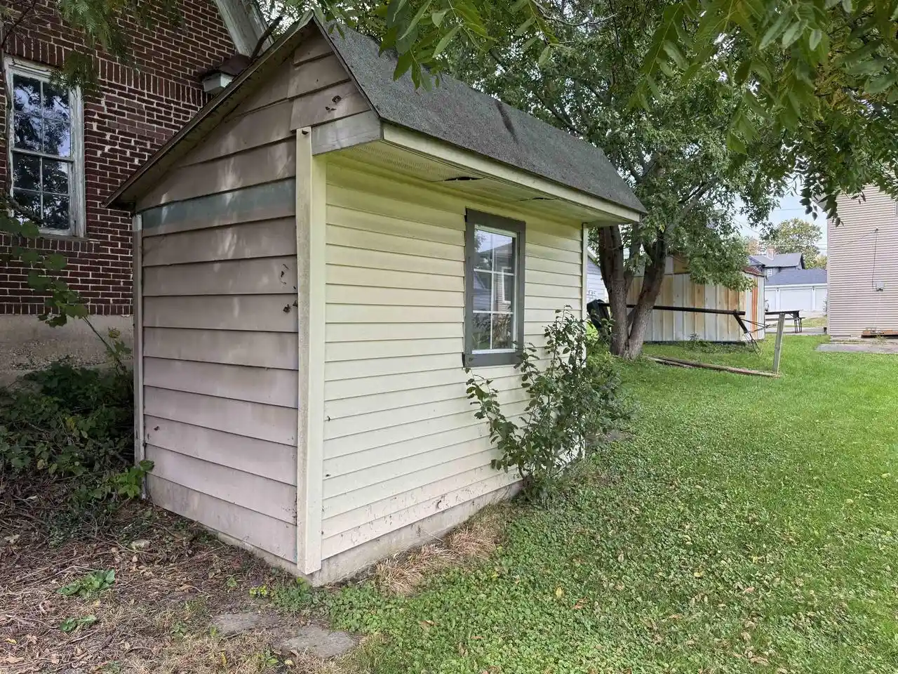 Photo 3 of Single family home for sale at 429 E Harriet St, Darlington, WI 53530 | MLS# 2033665 | Listing updated on 2026-09-30
