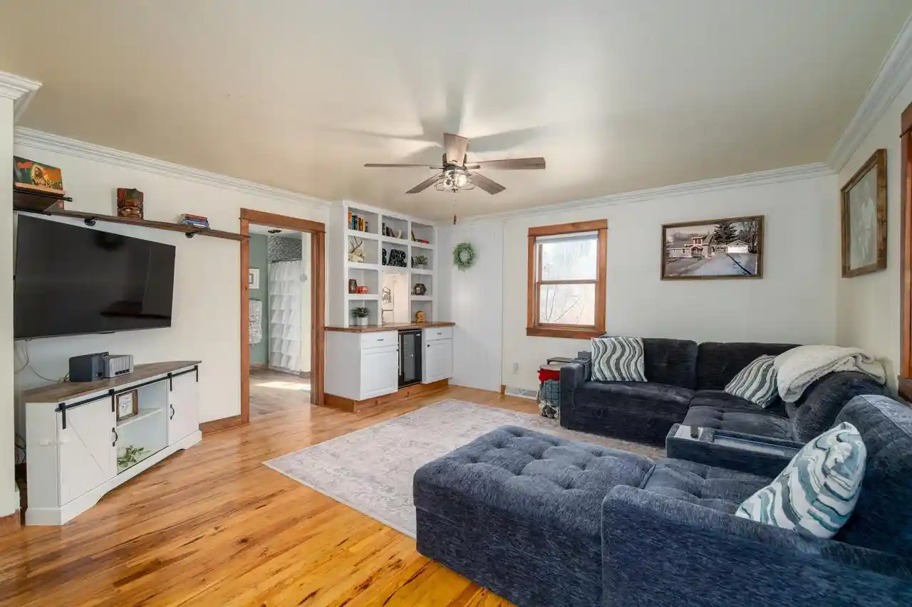 Photo 2 of Single family home for sale at 725 Shearer St, Waupaca, WI 54981 | MLS# 50333473 | Listing updated on 2026-10-07