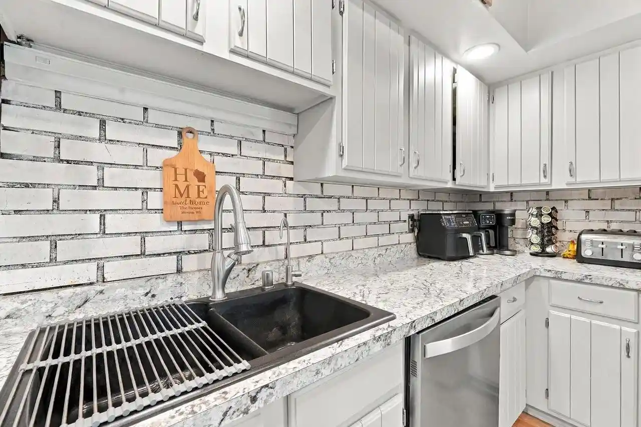 Photo 3 of Single family home for sale at N65w28506 Fairlane Dr, Hartland, WI 53029 | MLS# 1982606 | Listing updated on 2026-10-06