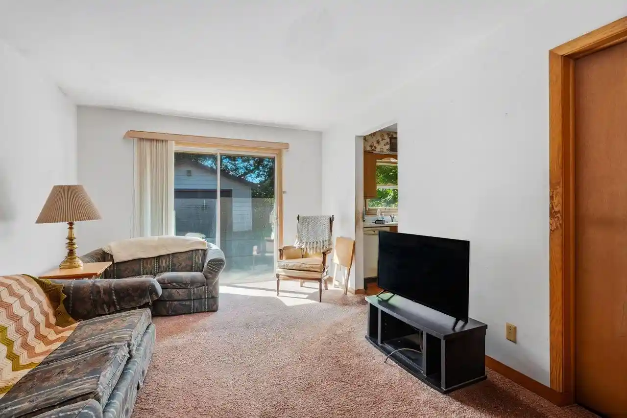 Photo 1 of Single family home for sale at 1721 Cedar St, South Milwaukee, WI 53172 | MLS# 1982610 | Listing updated on 2026-10-05