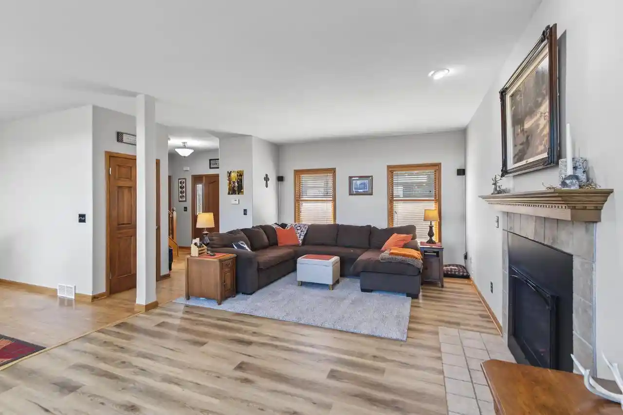 Photo 1 of Single family home for sale at 9660 Skyline Dr, Allenton, WI 53002 | MLS# 2033678 | Listing updated on 2026-10-08