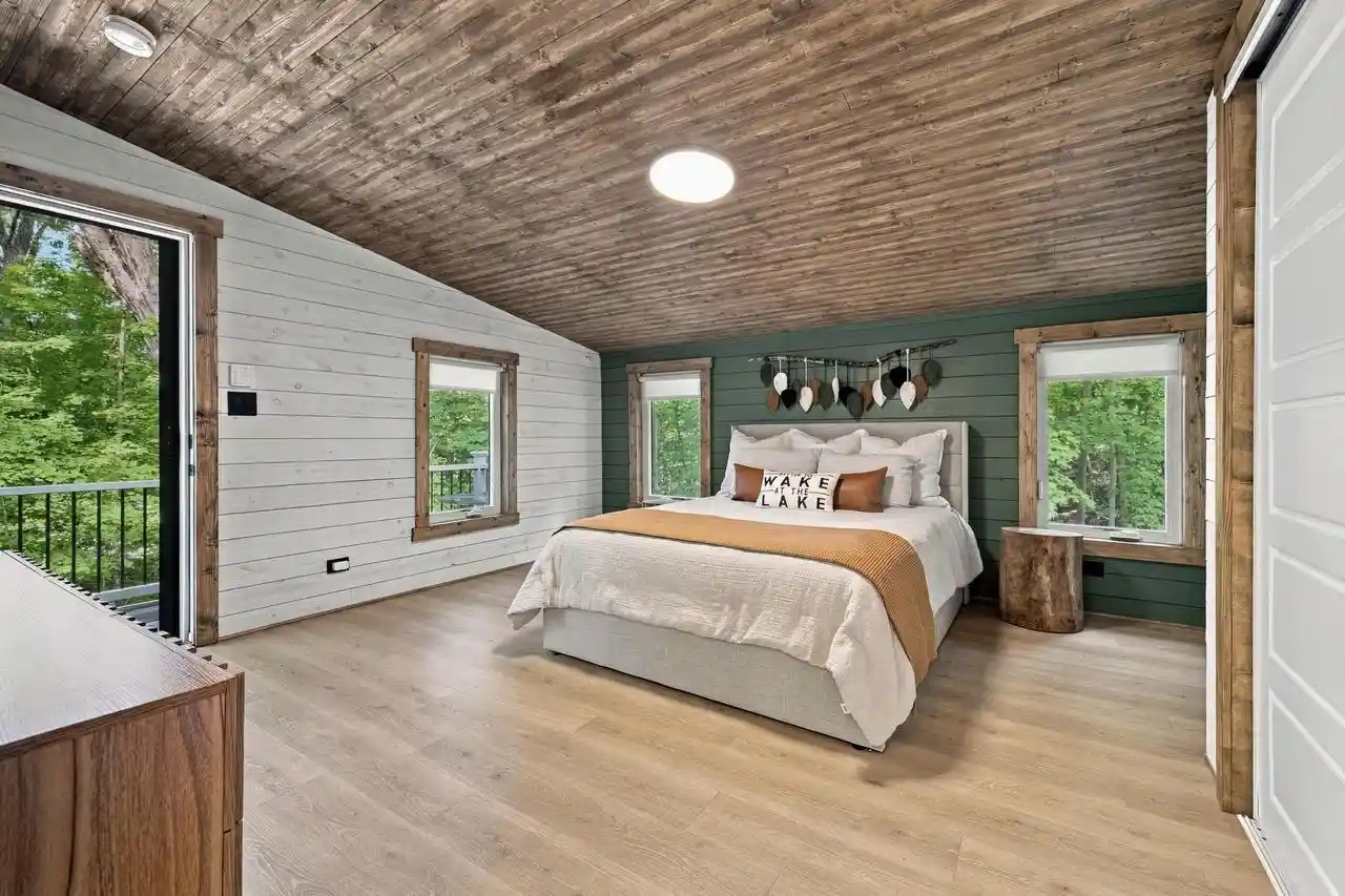 Photo 3 of Single family home for sale at N1370 Bird Ln, Fontana, WI 53125 | MLS# 1982622 | Listing updated on 2026-09-30