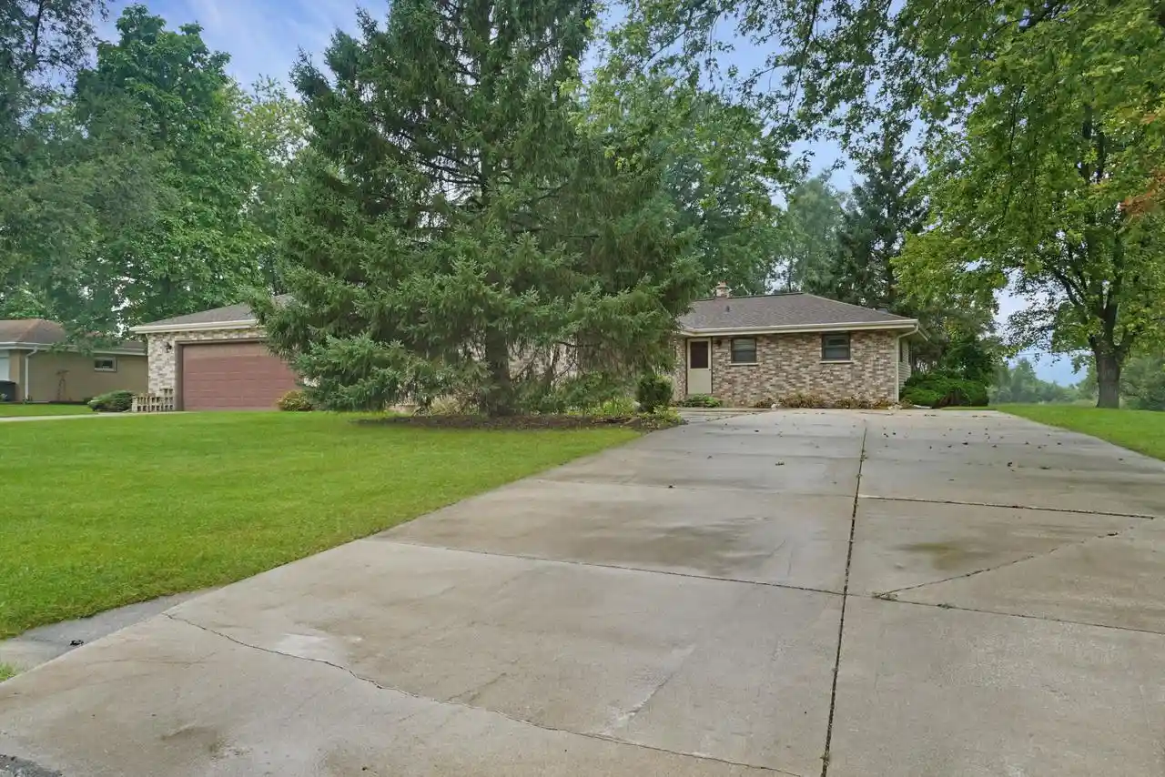 Photo 1 of Single family home for sale at W183n5895 Spruce Ln, Menomonee Falls, WI 53051 | MLS# 1982627 | Listing updated on 2026-09-30