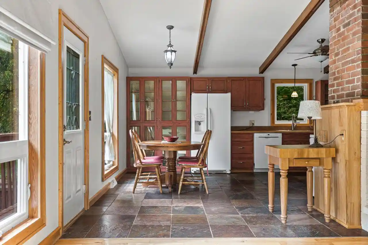 Photo 2 of Sale Pending at W5380 County Rd B, La Crosse, WI 54601 | MLS# 1982628 | Listing updated on 2026-10-02