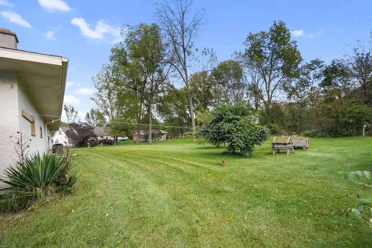 Photo 2 of Single family home for sale at W4923 Hoeth St, La Crosse, WI 54601 | MLS# 1982635 | Listing updated on 2026-10-07